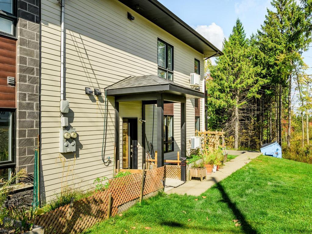 









1617

 - 1623


Rue Principale E.

,
Magog,




QC
J1X1Z8

