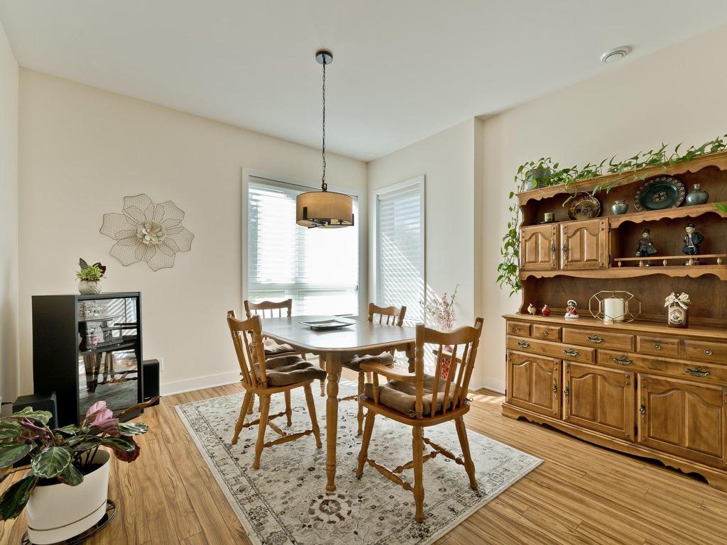 









1617

 - 1623


Rue Principale E.

,
Magog,




QC
J1X1Z8

