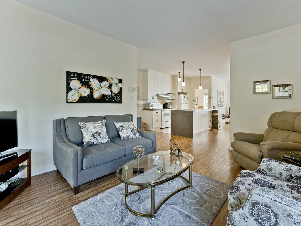 









1617

 - 1623


Rue Principale E.

,
Magog,




QC
J1X1Z8

