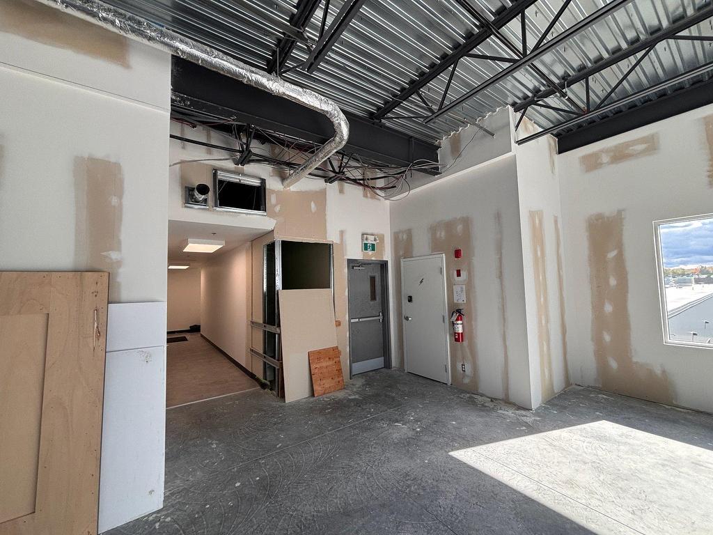 









3351


Av. de la Gare

, 300,
Mascouche,




QC
J6W6M1

