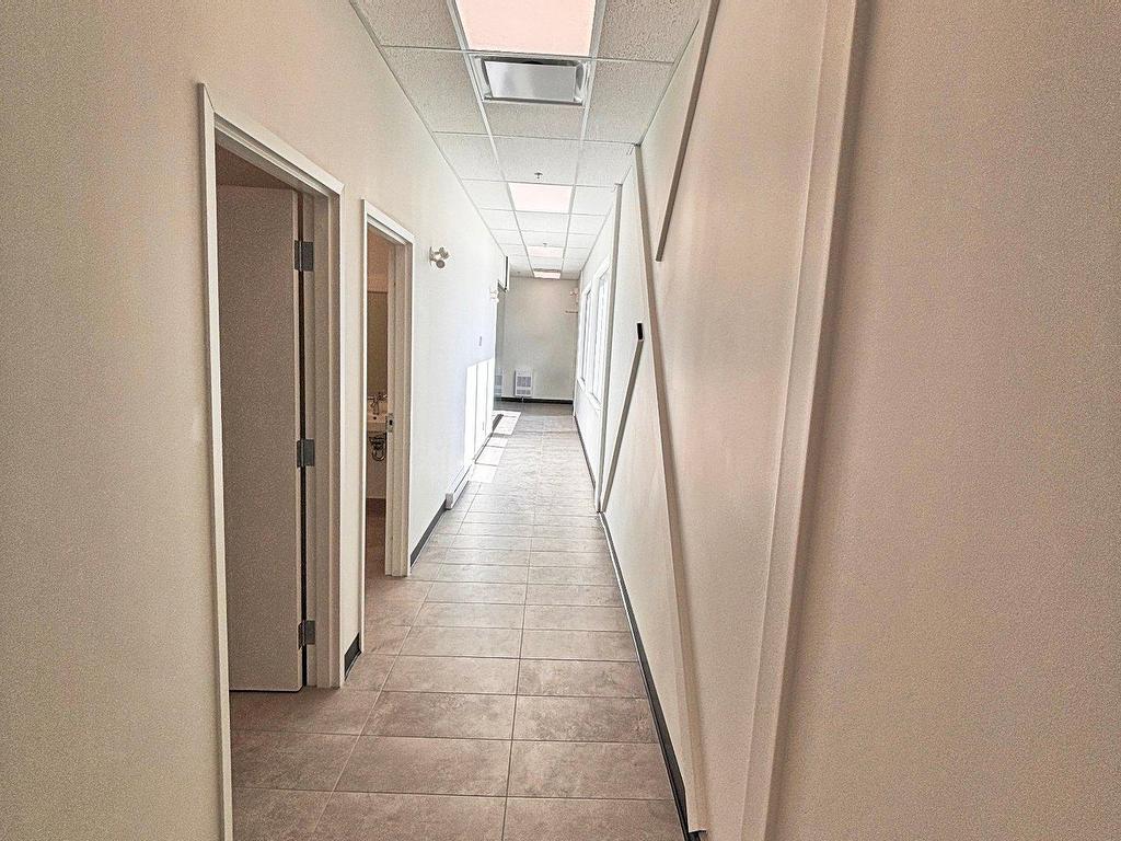 









3351


Av. de la Gare

, 300,
Mascouche,




QC
J6W6M1

