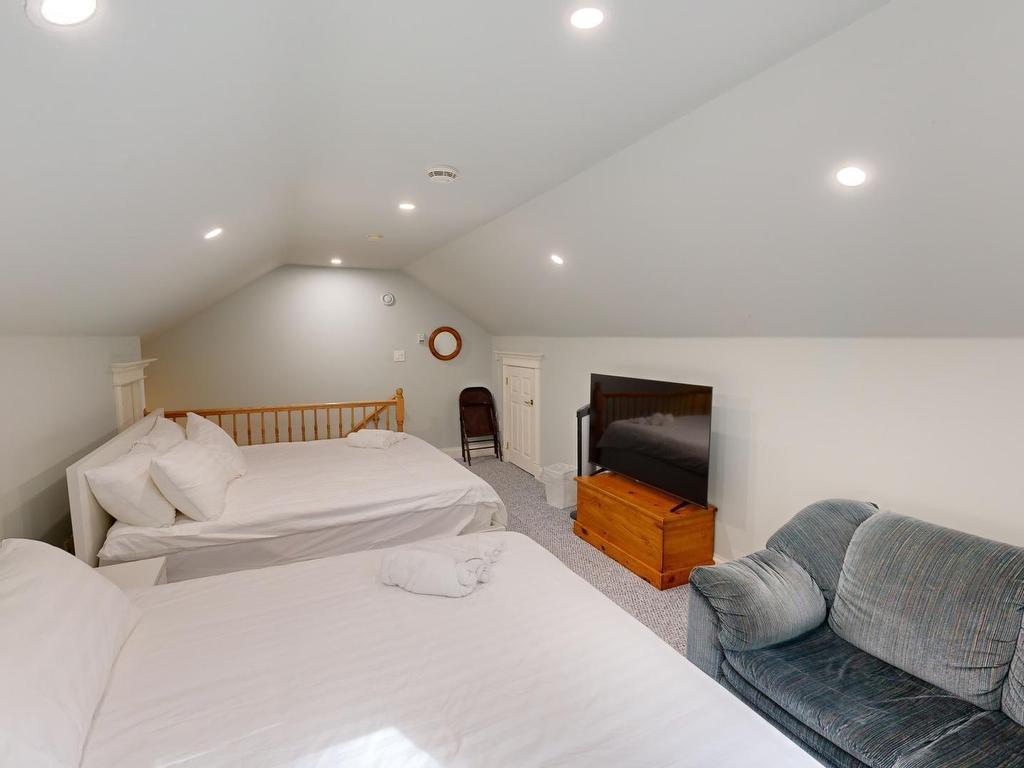 












81 Saskatoon Drive

,
Halifax,




NS
B3M 3H8

