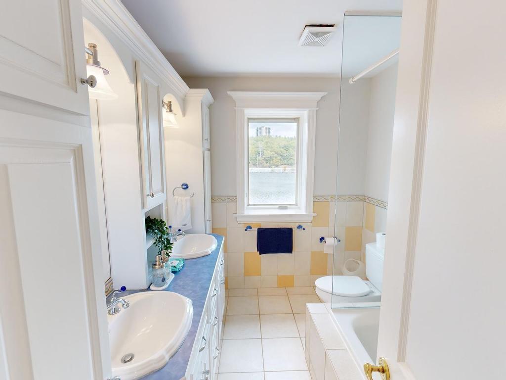 












81 Saskatoon Drive

,
Halifax,




NS
B3M 3H8

