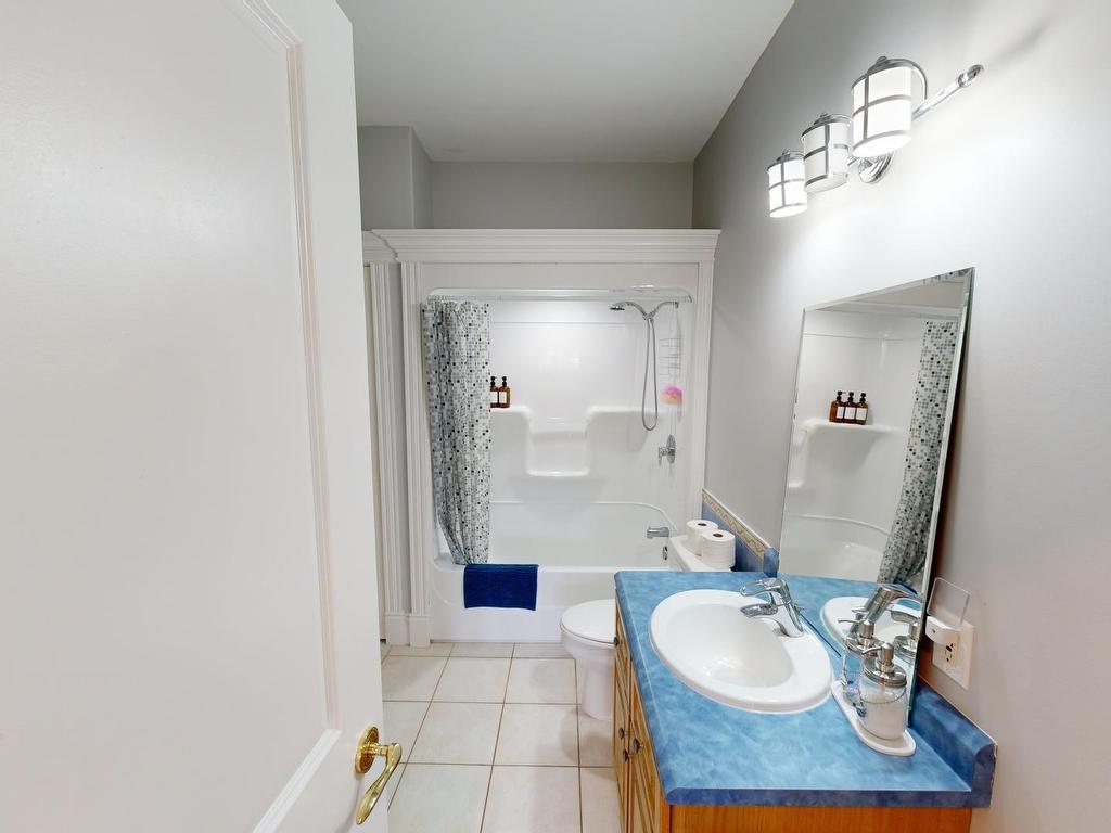 












81 Saskatoon Drive

,
Halifax,




NS
B3M 3H8

