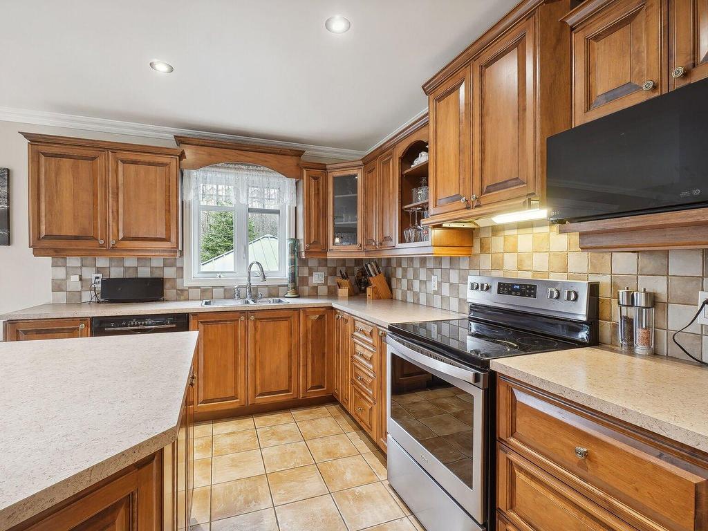 









1218


Rue Nancy

,
Saint-Jérôme,




QC
J5L2P9

