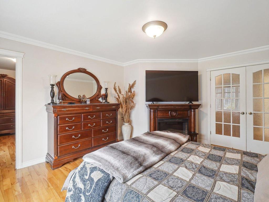 









1218


Rue Nancy

,
Saint-Jérôme,




QC
J5L2P9

