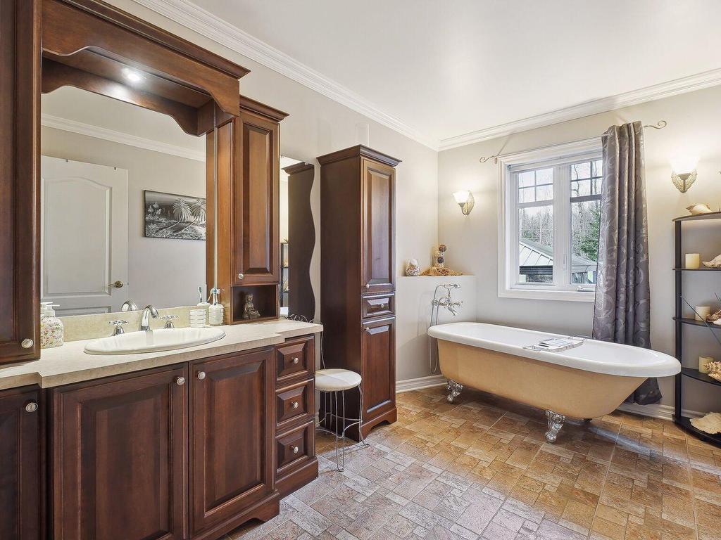 









1218


Rue Nancy

,
Saint-Jérôme,




QC
J5L2P9

