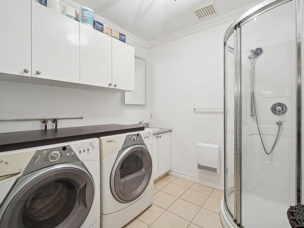 









1218


Rue Nancy

,
Saint-Jérôme,




QC
J5L2P9

