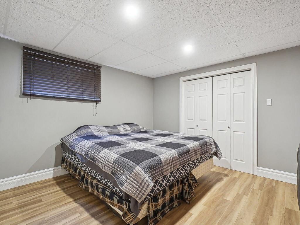 









1218


Rue Nancy

,
Saint-Jérôme,




QC
J5L2P9

