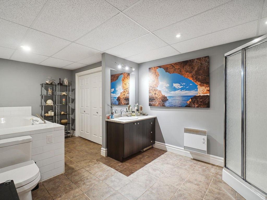 









1218


Rue Nancy

,
Saint-Jérôme,




QC
J5L2P9

