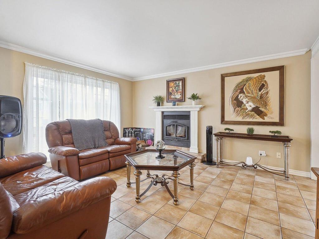 









1218


Rue Nancy

,
Saint-Jérôme,




QC
J5L2P9

