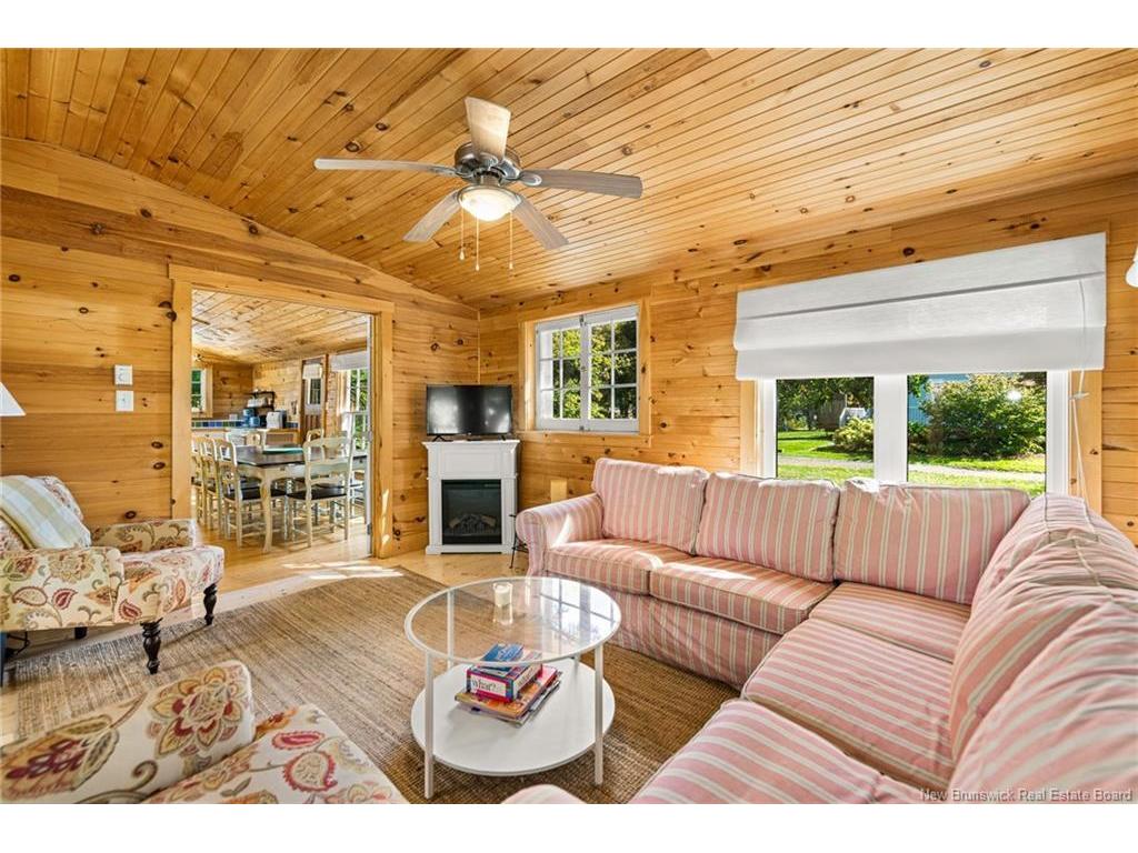 









23


Duke

,
Pointe-Du-Chêne,




NB
E4P 4C9

