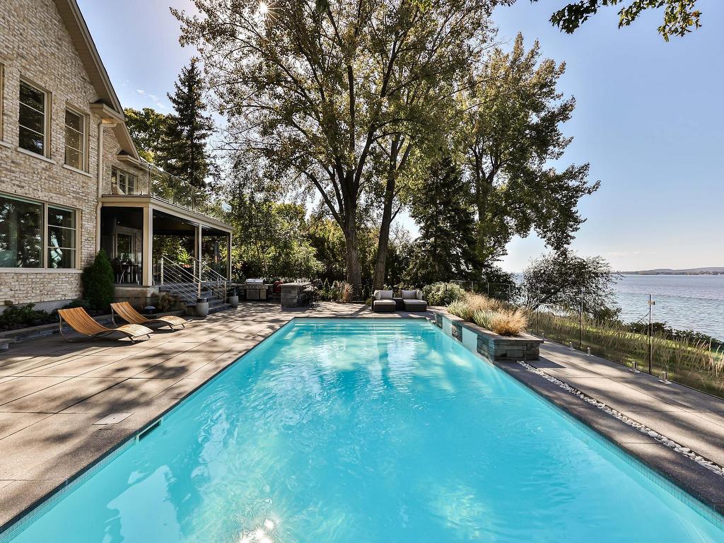 









18


Tsse Pagé

,
Montréal (L'Île-Bizard/Sainte-Geneviève),




QC
H9E1N7

