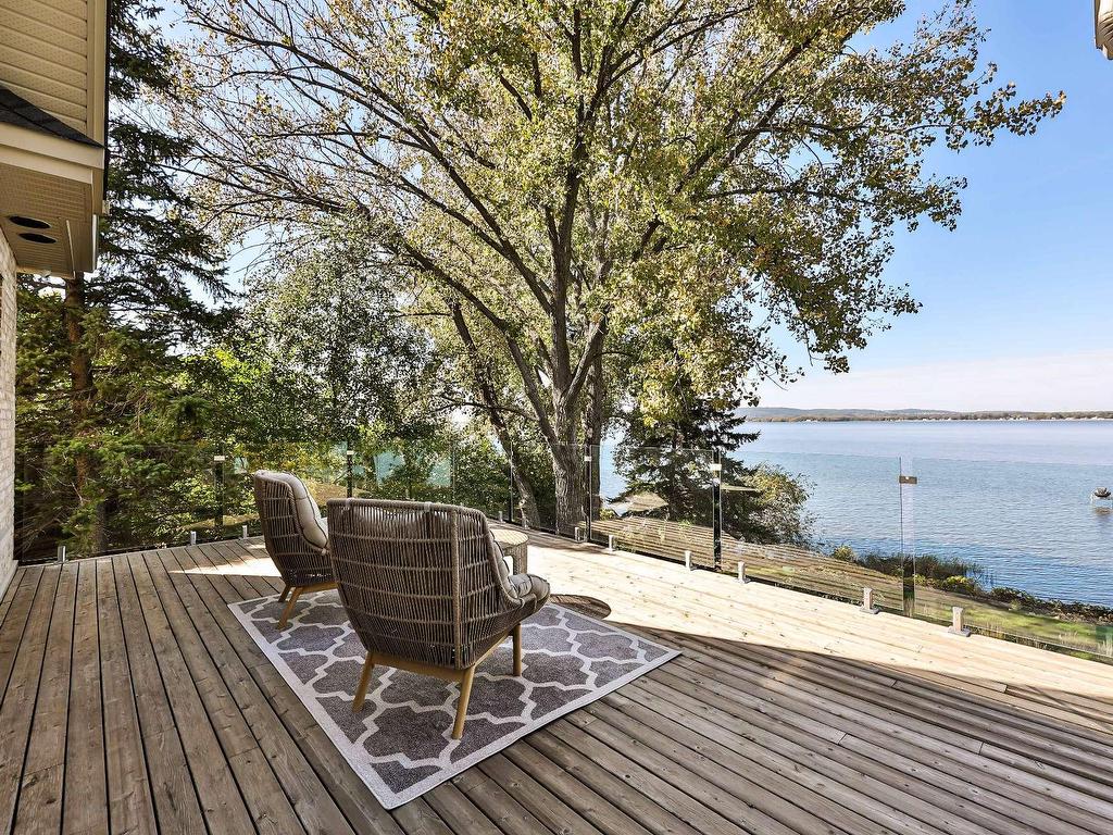 









18


Tsse Pagé

,
Montréal (L'Île-Bizard/Sainte-Geneviève),




QC
H9E1N7

