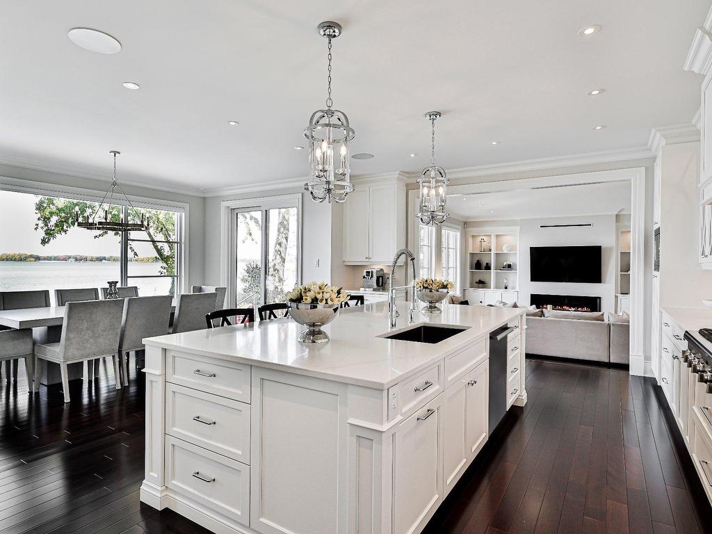 









18


Tsse Pagé

,
Montréal (L'Île-Bizard/Sainte-Geneviève),




QC
H9E1N7

