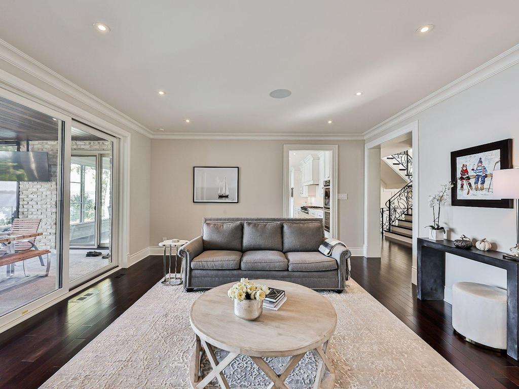 









18


Tsse Pagé

,
Montréal (L'Île-Bizard/Sainte-Geneviève),




QC
H9E1N7

