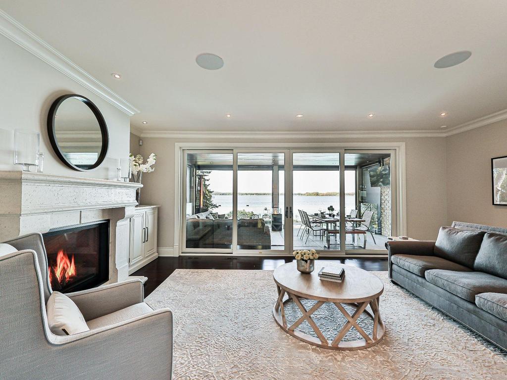 









18


Tsse Pagé

,
Montréal (L'Île-Bizard/Sainte-Geneviève),




QC
H9E1N7

