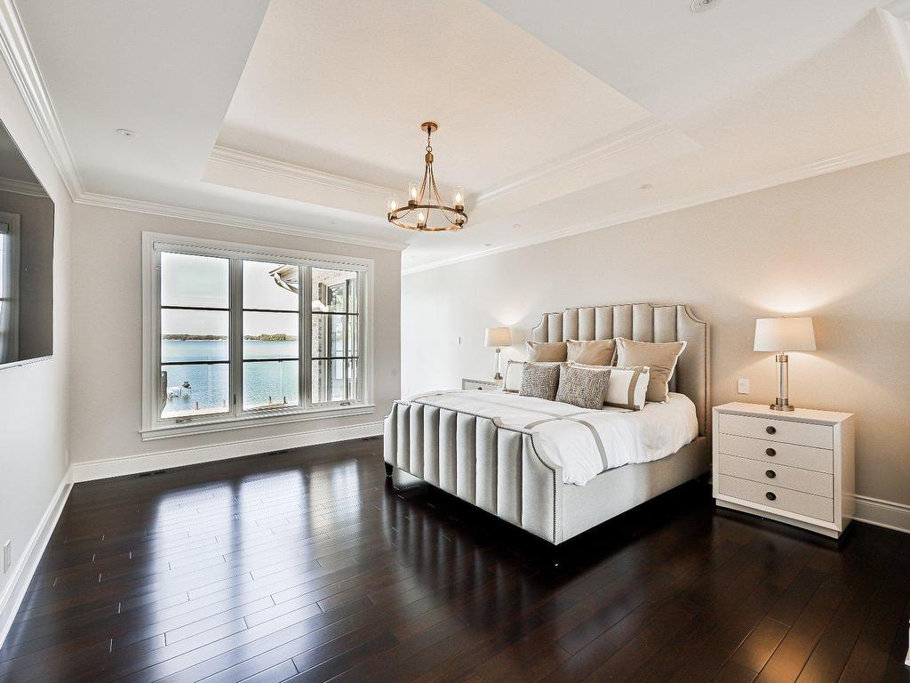 









18


Tsse Pagé

,
Montréal (L'Île-Bizard/Sainte-Geneviève),




QC
H9E1N7

