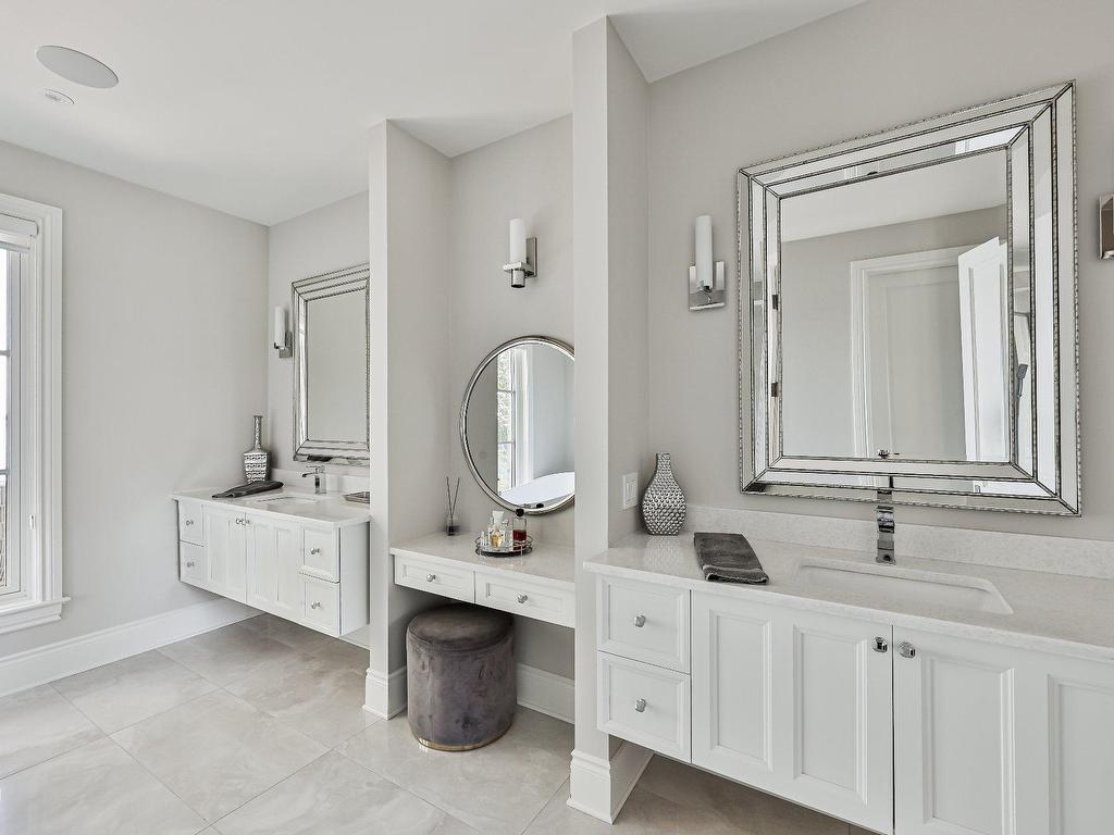 









18


Tsse Pagé

,
Montréal (L'Île-Bizard/Sainte-Geneviève),




QC
H9E1N7

