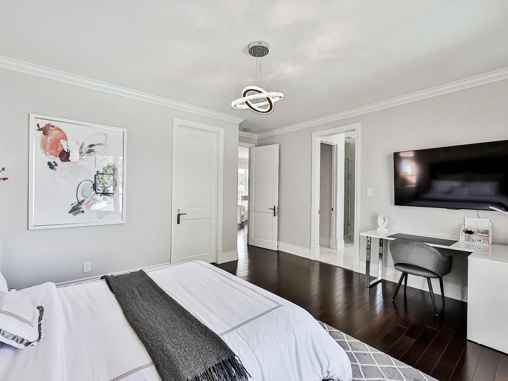 









18


Tsse Pagé

,
Montréal (L'Île-Bizard/Sainte-Geneviève),




QC
H9E1N7

