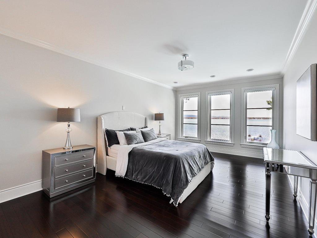 









18


Tsse Pagé

,
Montréal (L'Île-Bizard/Sainte-Geneviève),




QC
H9E1N7

