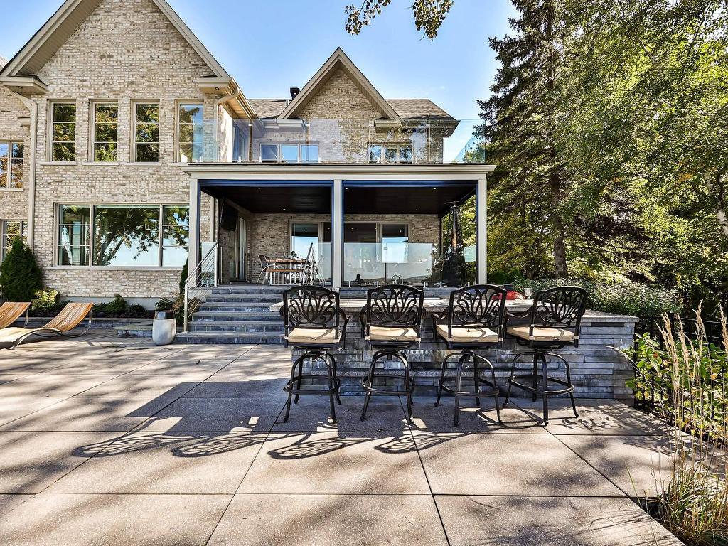 









18


Tsse Pagé

,
Montréal (L'Île-Bizard/Sainte-Geneviève),




QC
H9E1N7

