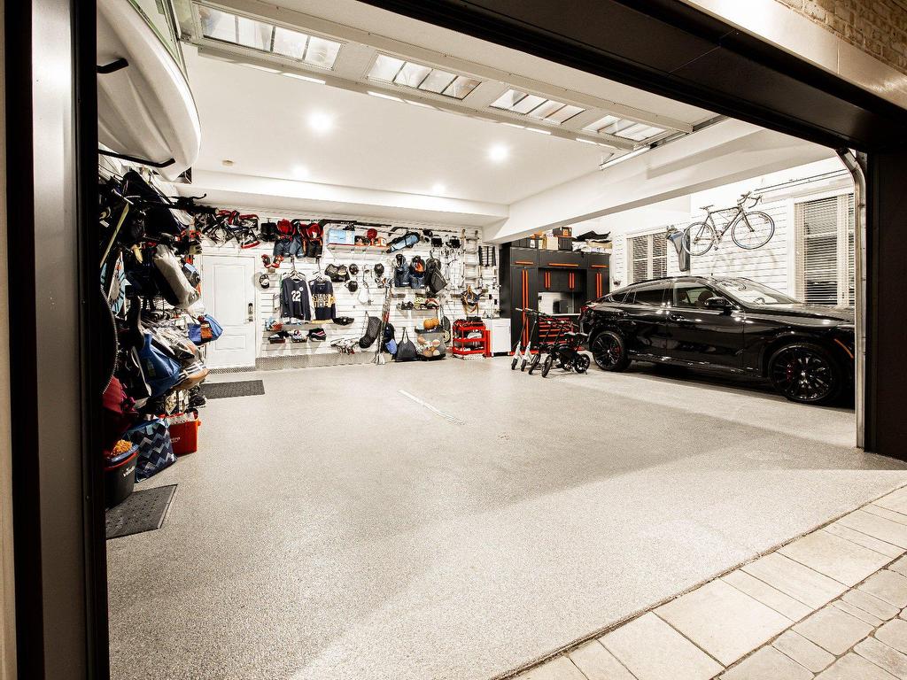 









18


Tsse Pagé

,
Montréal (L'Île-Bizard/Sainte-Geneviève),




QC
H9E1N7

