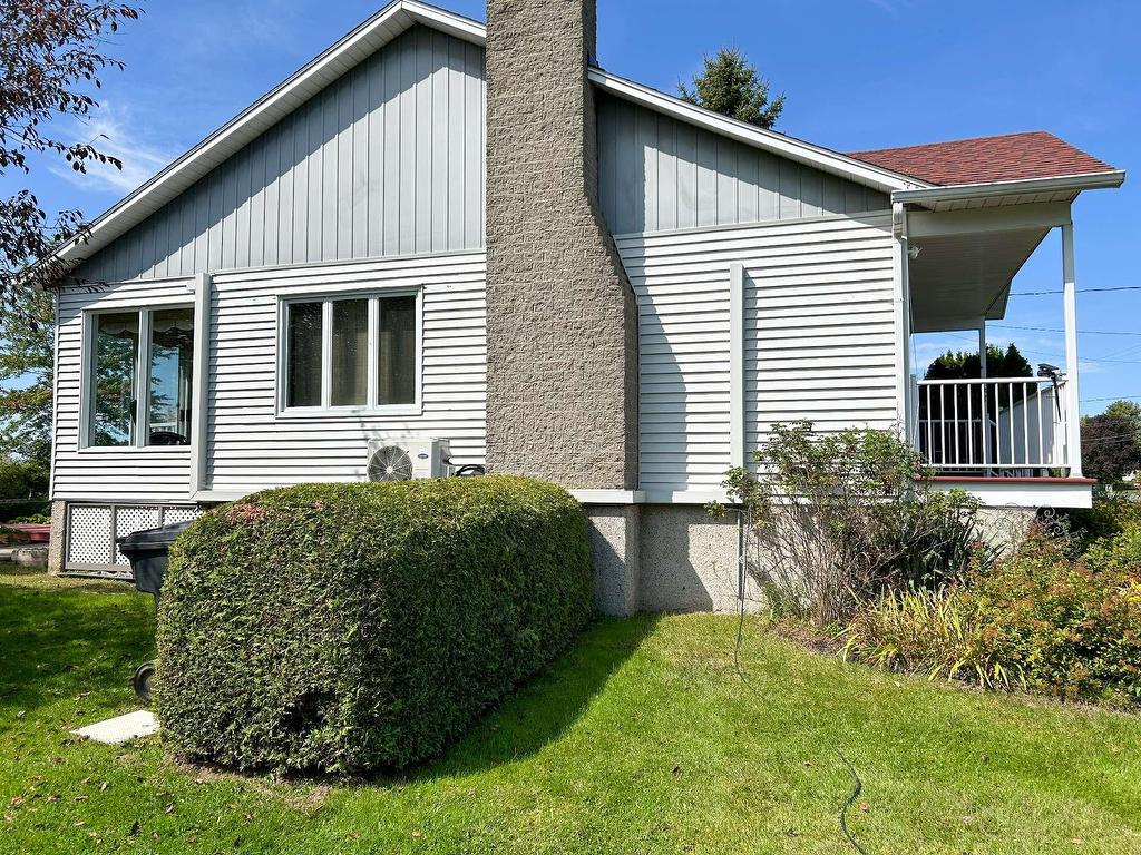 









325Z


4e rang de Simpson

,
Saint-Cyrille-de-Wendover,







QC
J1Z1T8

