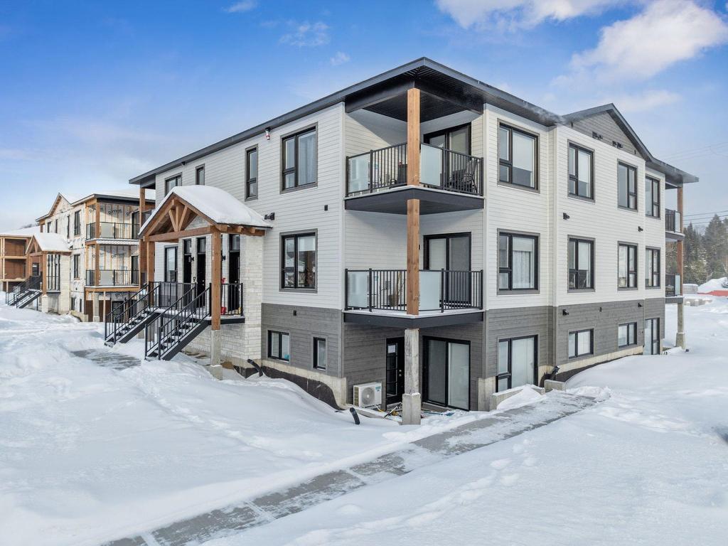 









590


Rue du Ruisseau

, 100,
Mont-Tremblant,




QC
J8E0S6

