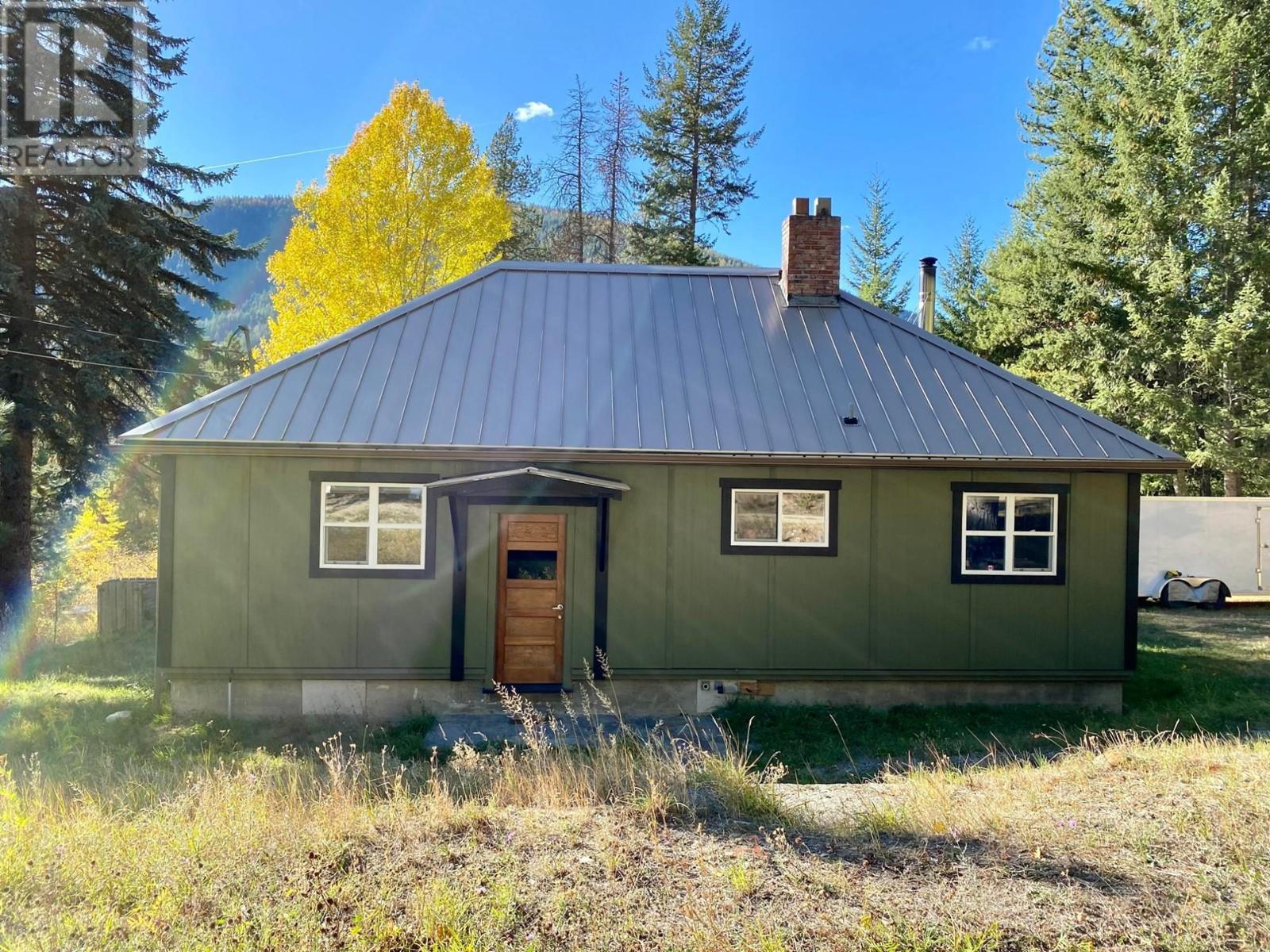 












6927 CUSTOMS Road

,
Kingsgate,




British Columbia
V0B1V1

