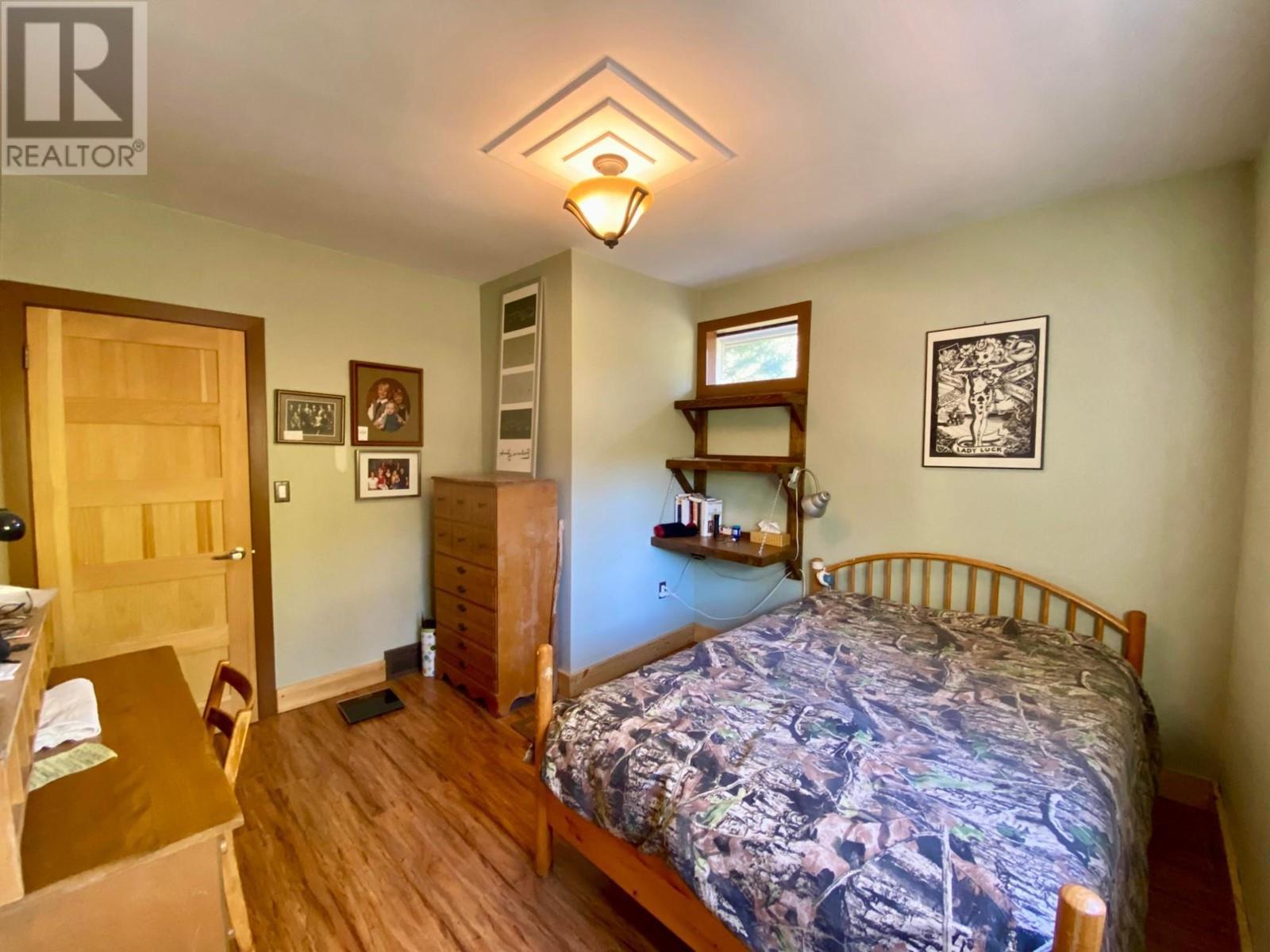 












6927 CUSTOMS Road

,
Kingsgate,




British Columbia
V0B1V1

