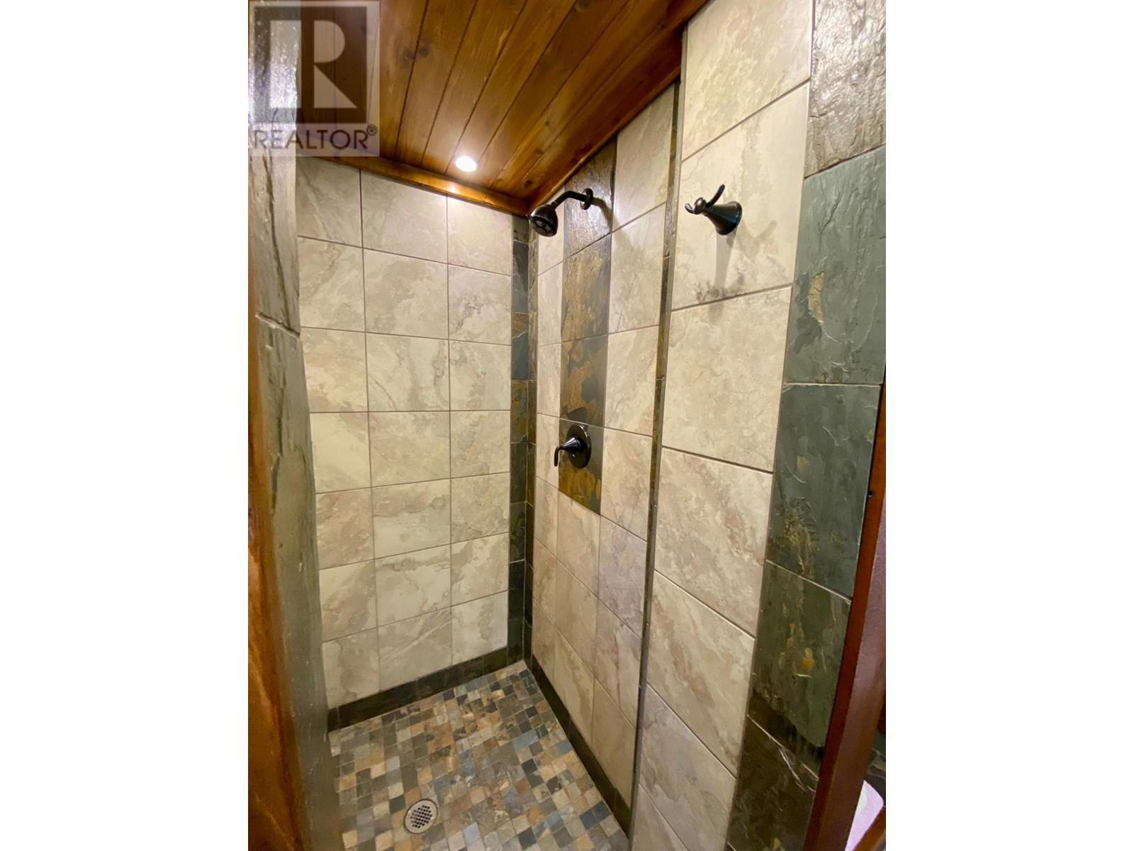 












6927 CUSTOMS Road

,
Kingsgate,




British Columbia
V0B1V1

