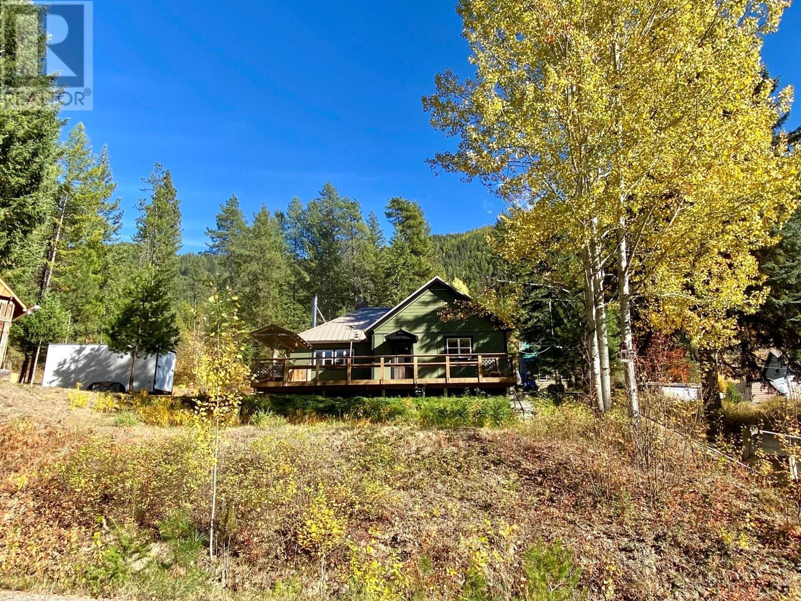 












6927 CUSTOMS Road

,
Kingsgate,




British Columbia
V0B1V1

