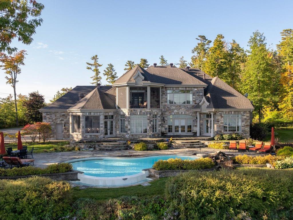 









58


Rue Main

,
Hudson,




QC
J0P1H0


