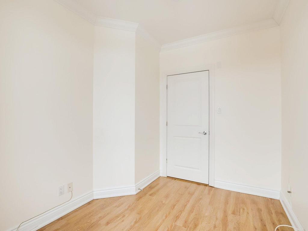 









224


Boul. Alexandre-Taché

, 203,
Gatineau (Hull),




QC
J9A0B8

