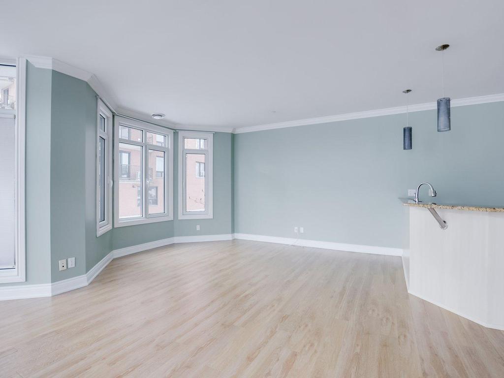 









224


Boul. Alexandre-Taché

, 203,
Gatineau (Hull),




QC
J9A0B8


