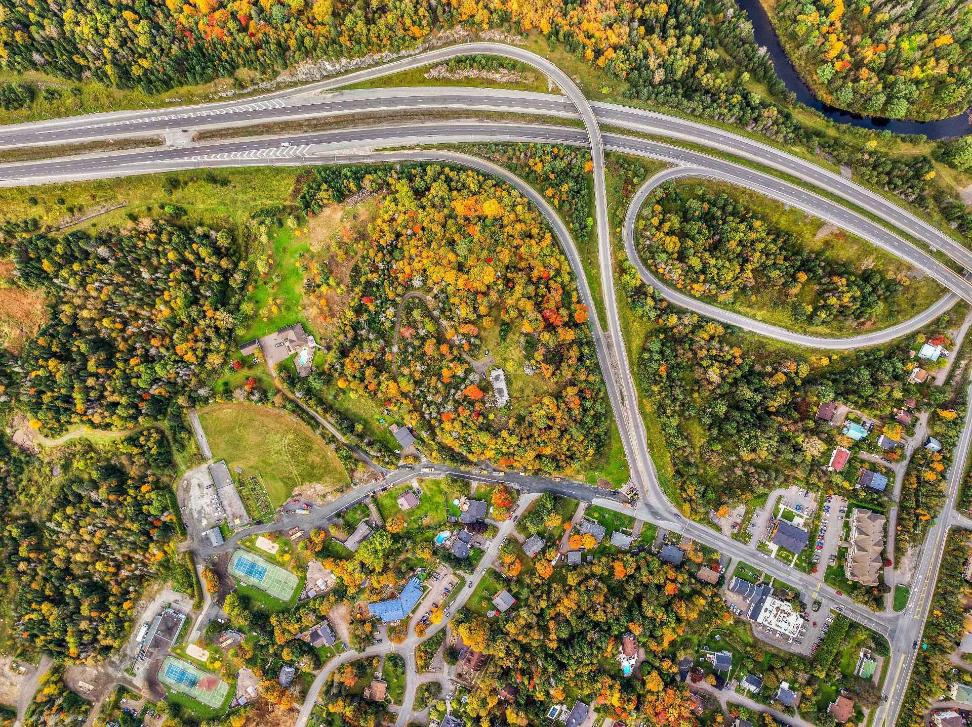 









1325


Rue du Bourg-Joli

,
Sainte-Adèle,







QC
J8B1W8

