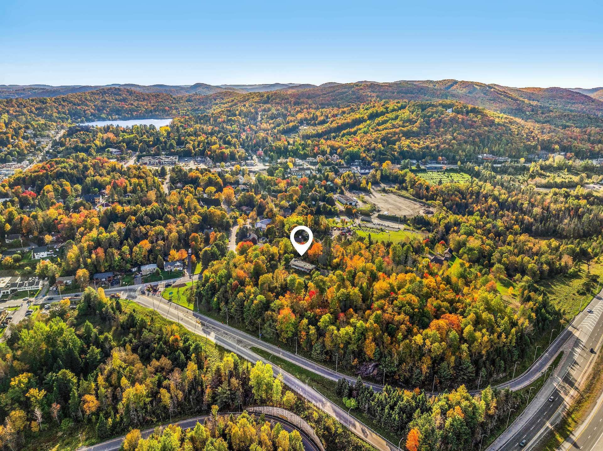 









1325


Rue du Bourg-Joli

,
Sainte-Adèle,







QC
J8B1W8

