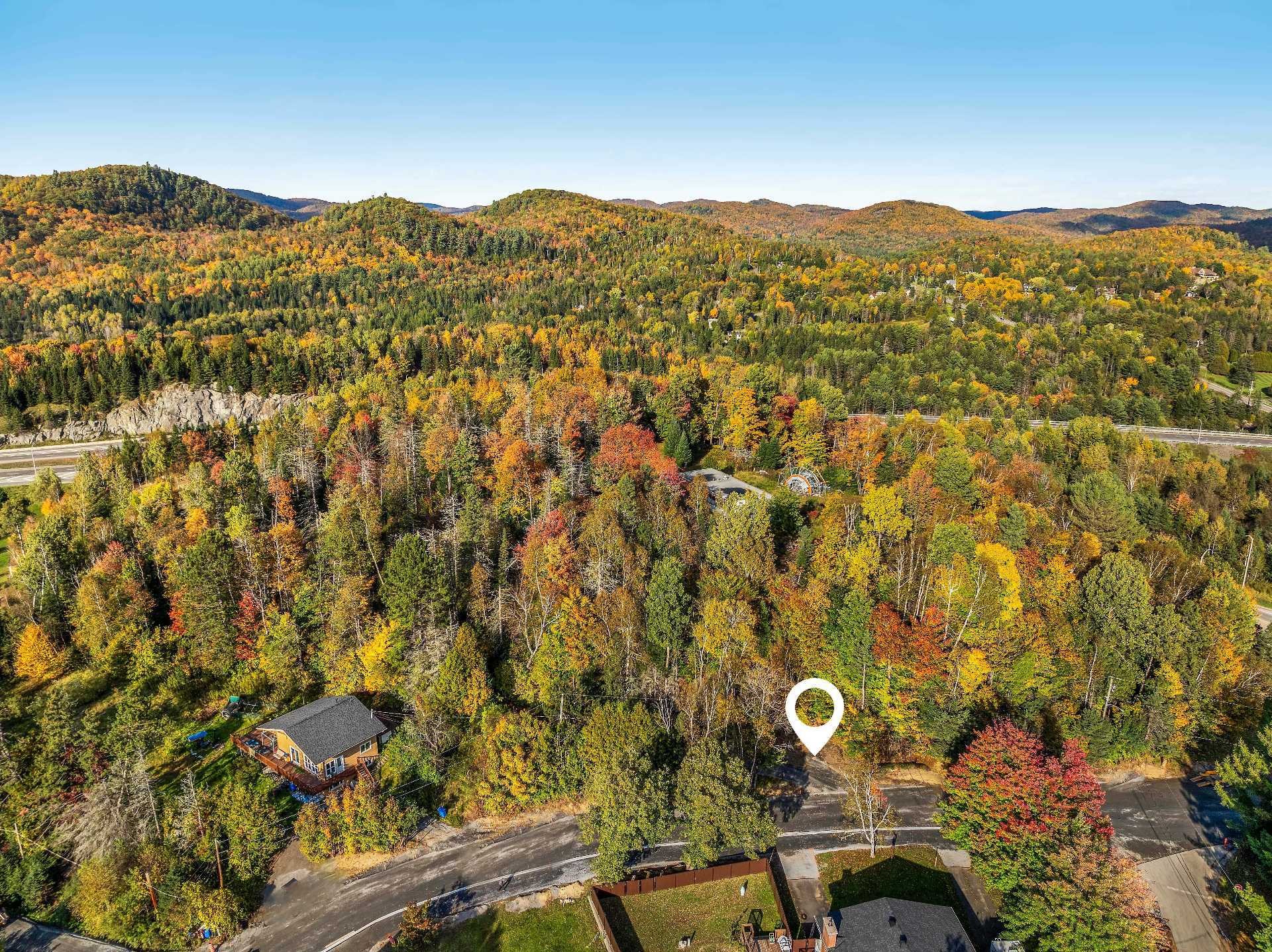 









1325


Rue du Bourg-Joli

,
Sainte-Adèle,







QC
J8B1W8

