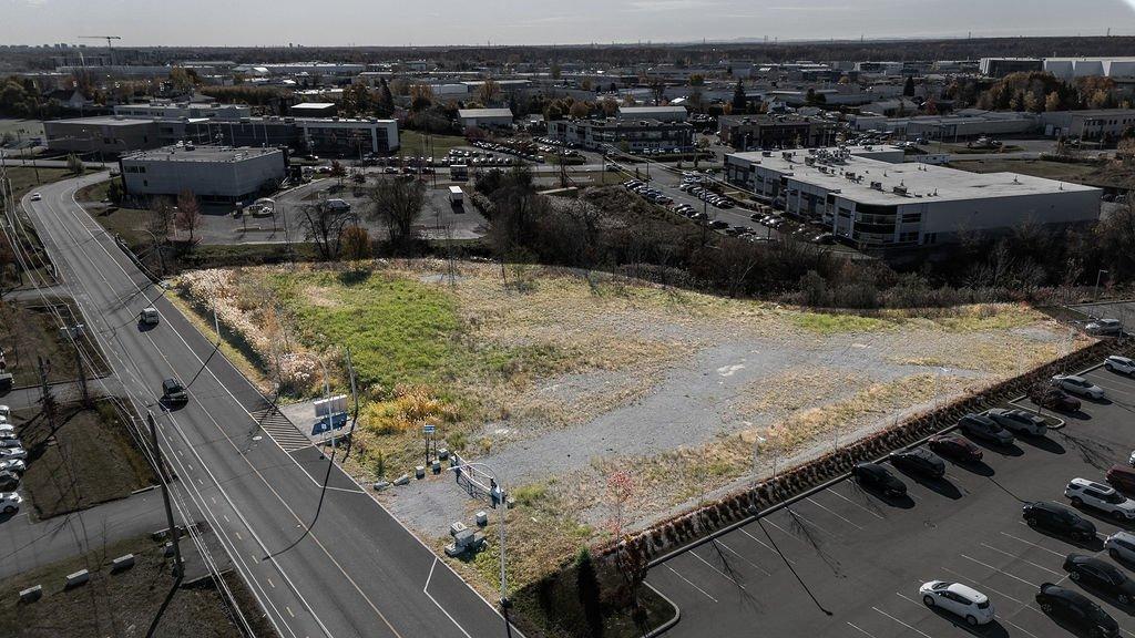 












Rue Doris-Lussier

,
Boisbriand,







QC
J7E4H5

