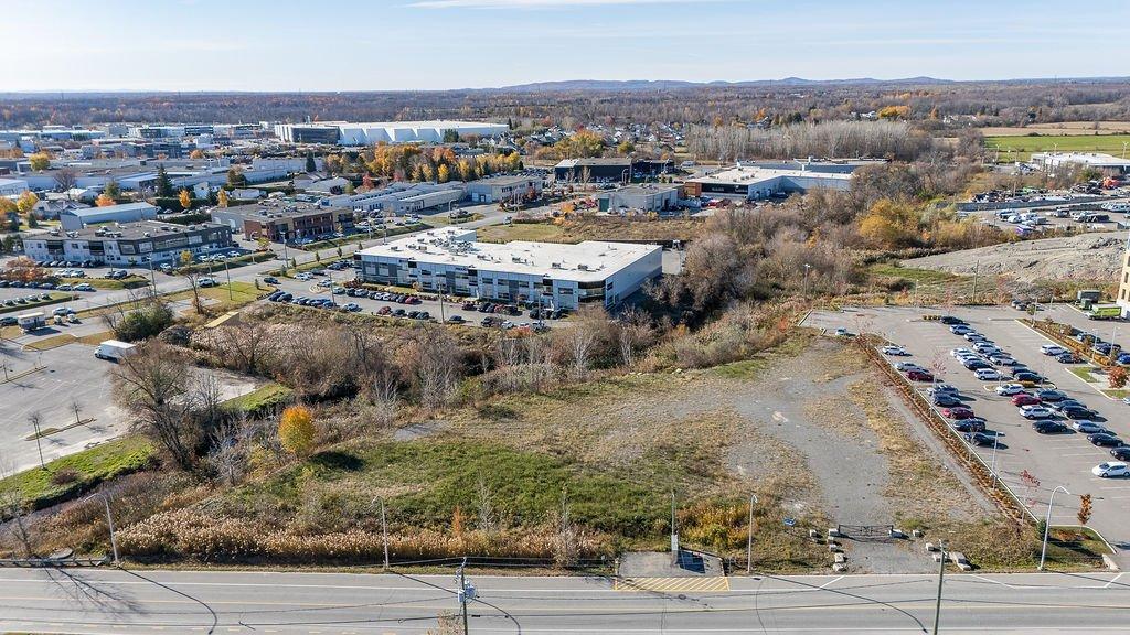 












Rue Doris-Lussier

,
Boisbriand,







QC
J7E4H5

