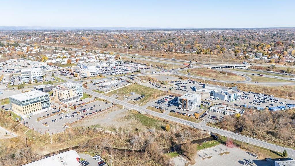 












Rue Doris-Lussier

,
Boisbriand,







QC
J7E4H5

