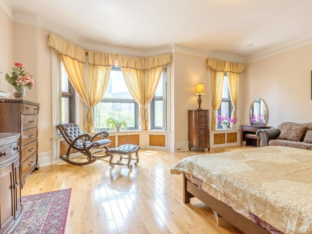 









1587


Av. du Docteur-Penfield

,
Montréal (Ville-Marie),




QC
H3G1C6

