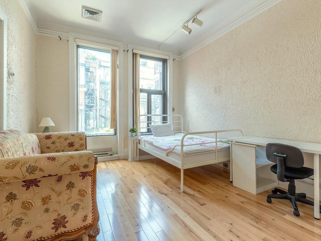 









1587


Av. du Docteur-Penfield

,
Montréal (Ville-Marie),




QC
H3G1C6

