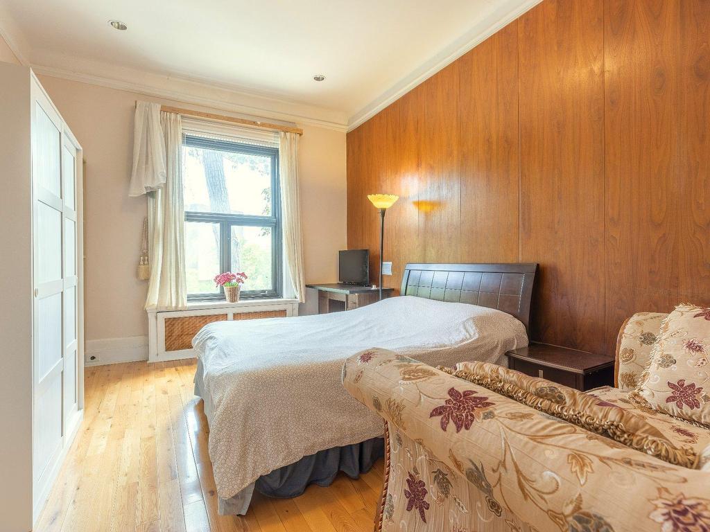 









1587


Av. du Docteur-Penfield

,
Montréal (Ville-Marie),




QC
H3G1C6

