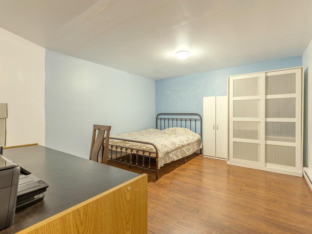 









1587


Av. du Docteur-Penfield

,
Montréal (Ville-Marie),




QC
H3G1C6

