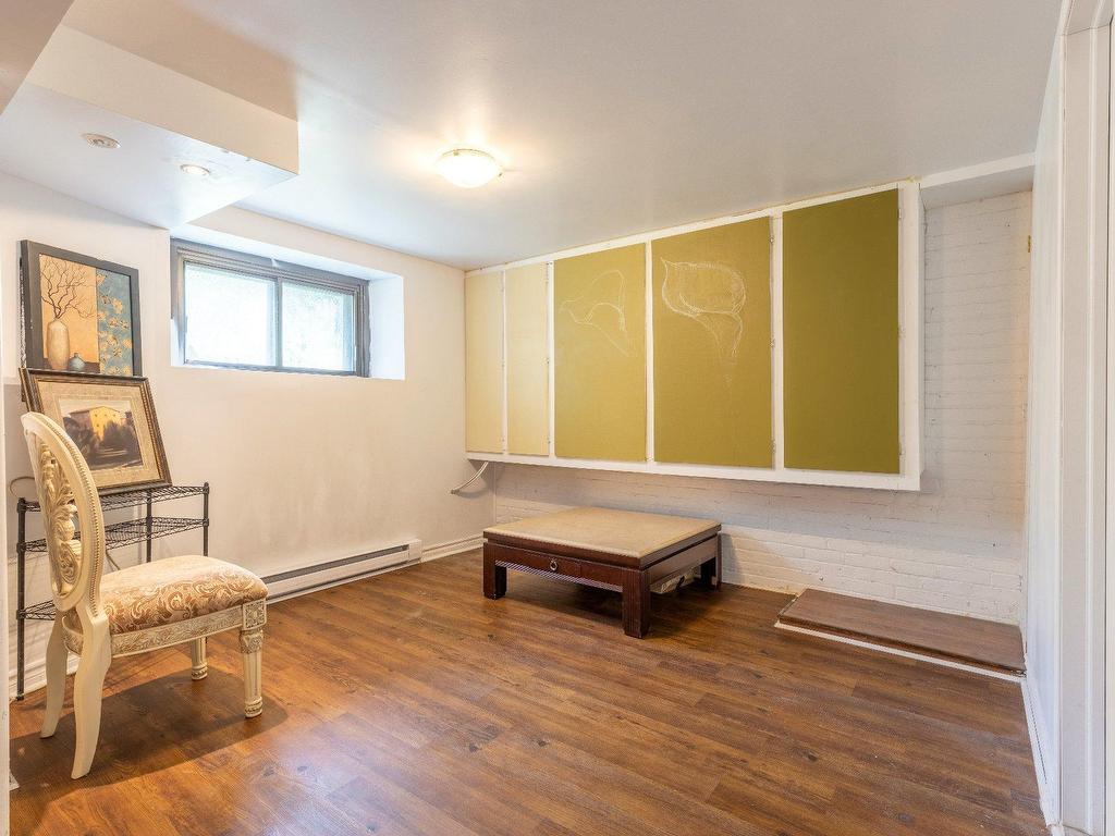 









1587


Av. du Docteur-Penfield

,
Montréal (Ville-Marie),




QC
H3G1C6


