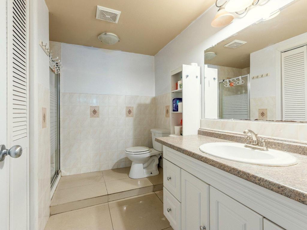 









1587


Av. du Docteur-Penfield

,
Montréal (Ville-Marie),




QC
H3G1C6

