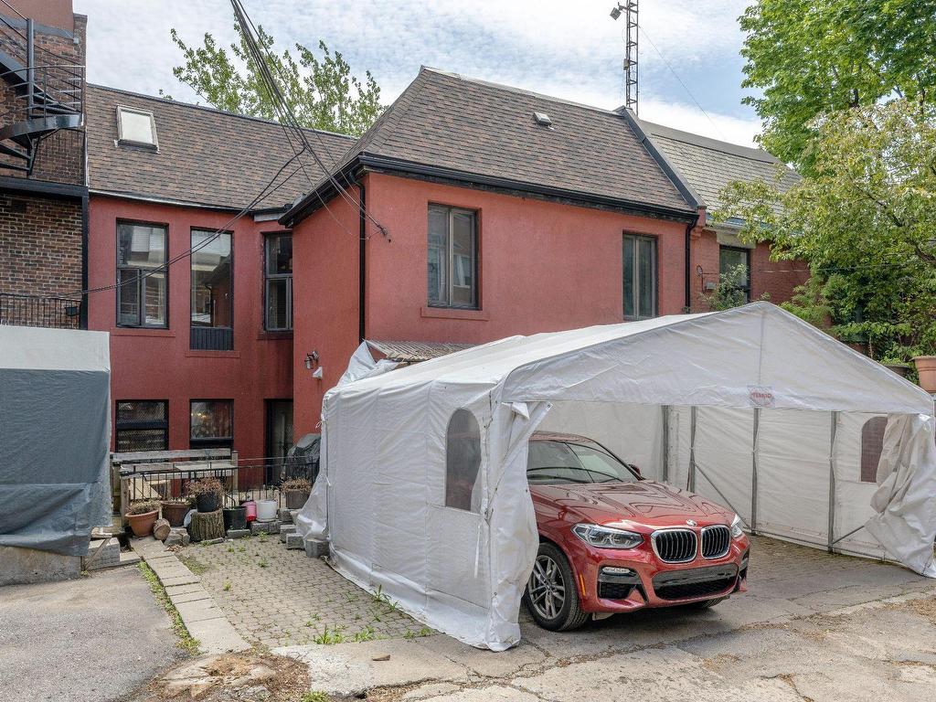 









1587


Av. du Docteur-Penfield

,
Montréal (Ville-Marie),




QC
H3G1C6

