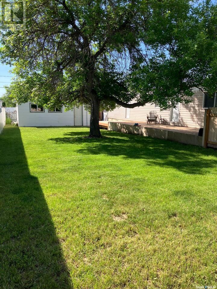 












709 2nd AVENUE W

,
Kindersley,




Saskatchewan
S0L1S0


